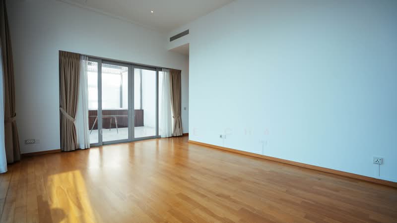Marina Bay Residences, 18 Marina Boulevard, 5 Bedrooms, 3,972 sqft, Condominium For Sale, by Connie Chai, 500197603 - Balcony - PropertyGuru.com.sg