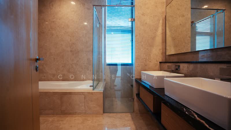 Marina Bay Residences, 18 Marina Boulevard, 5 Bedrooms, 3,972 sqft, Condominium For Sale, by Connie Chai, 500197603 - Bathroom - PropertyGuru.com.sg