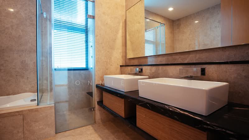 Marina Bay Residences, 18 Marina Boulevard, 5 Bedrooms, 3,972 sqft, Condominium For Sale, by Connie Chai, 500197603 - Bathroom - PropertyGuru.com.sg
