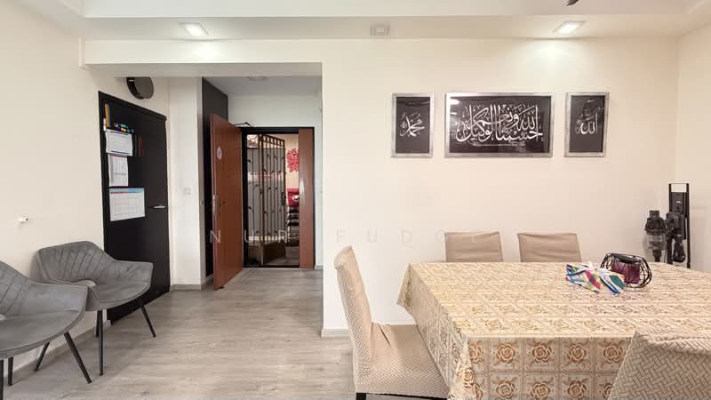 512A Yishun Street 51, 512A Yishun Street 51, 3 Bedrooms, 1,001 sqft, HDB Flat For Sale, by Nur Fudge, 500197617 - Dining Room - PropertyGuru.com.sg