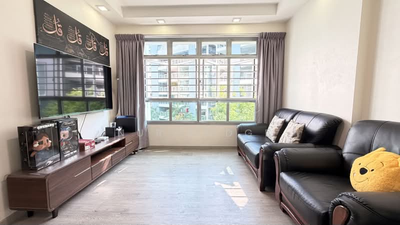 512A Yishun Street 51, 512A Yishun Street 51, 3 Bedrooms, 1,001 sqft, HDB Flat For Sale, by Nur Fudge, 500197617 - Living Room - PropertyGuru.com.sg