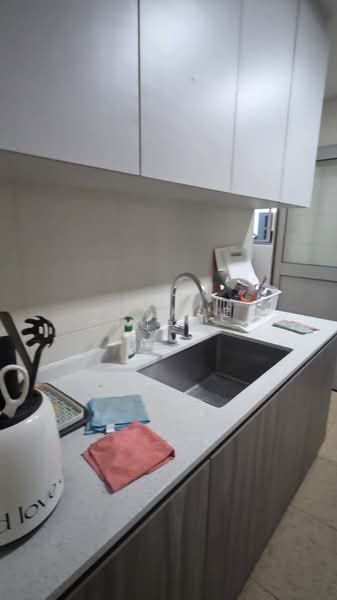 Blue Horizon, 21 West Coast Crescent, Room Rental, 100 sqft, Condominium For Rent, by Joanne Chua 蔡蕙励, 500197619 - Kitchen - PropertyGuru.com.sg
