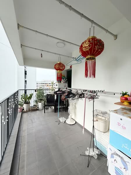 Eight Courtyards, 6 Canberra Drive, 2 Bedrooms, 915 sqft, Condominium For Sale, by Alvin Tay, 500197620 - Balcony - PropertyGuru.com.sg