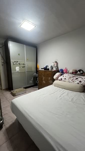 607 Ang Mo Kio Avenue 4, 607 Ang Mo Kio Avenue 4, 2 Bedrooms, 721 sqft, HDB Flat For Rent, by Jeff Hong, 500197621 - Bedroom - PropertyGuru.com.sg
