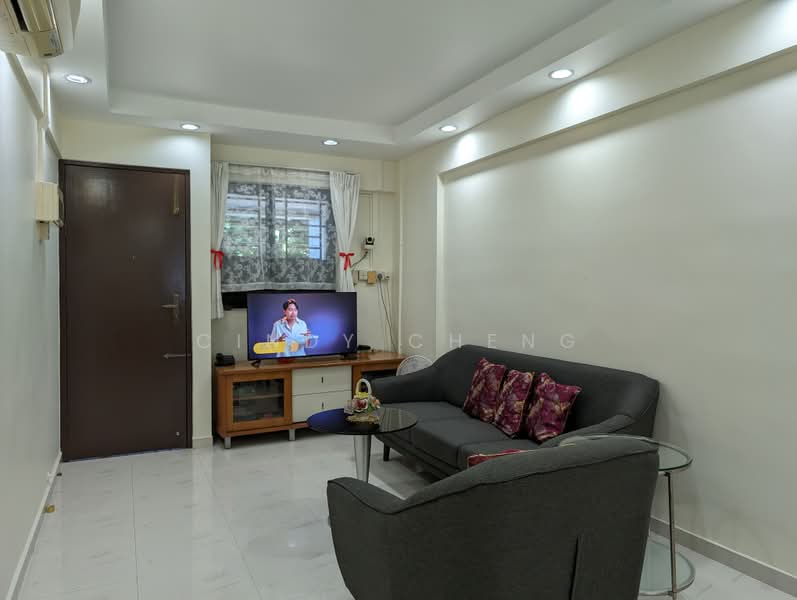 421 Ang Mo Kio Avenue 10, 421 Ang Mo Kio Avenue 10, Room Rental, 100 sqft, HDB Flat For Rent, by Cindy Cheng, 500197627 - Living Room - PropertyGuru.com.sg