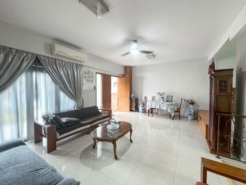 Charming Freehold Inter-Terrace For Sale @ Tai Hwan, , 5 Bedrooms, 2,800 sqft, Terraced House For Sale, by Bryan Pang, 500197630 - Living Room - PropertyGuru.com.sg