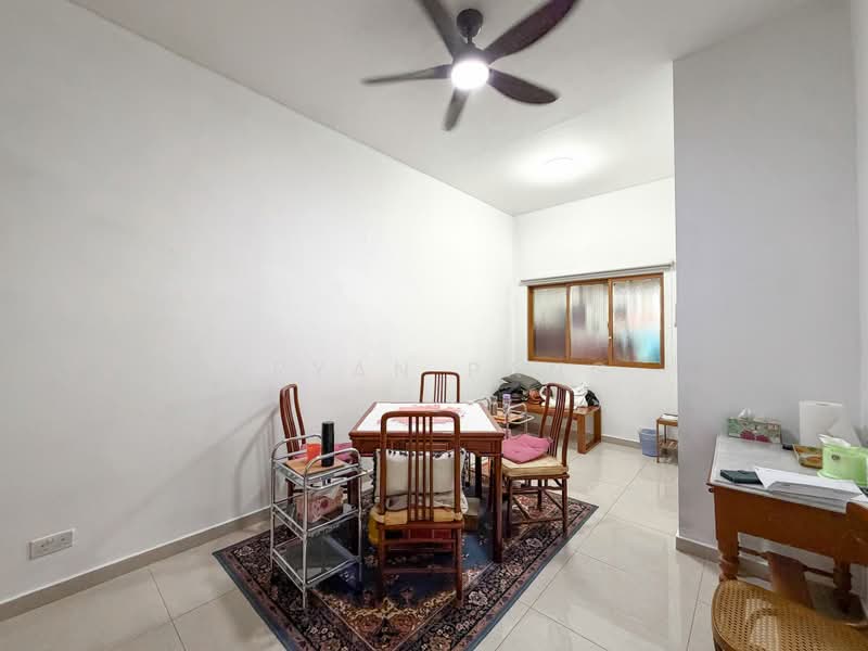 Charming Freehold Inter-Terrace For Sale @ Tai Hwan, , 5 Bedrooms, 2,800 sqft, Terraced House For Sale, by Bryan Pang, 500197630 - Dining Room - PropertyGuru.com.sg
