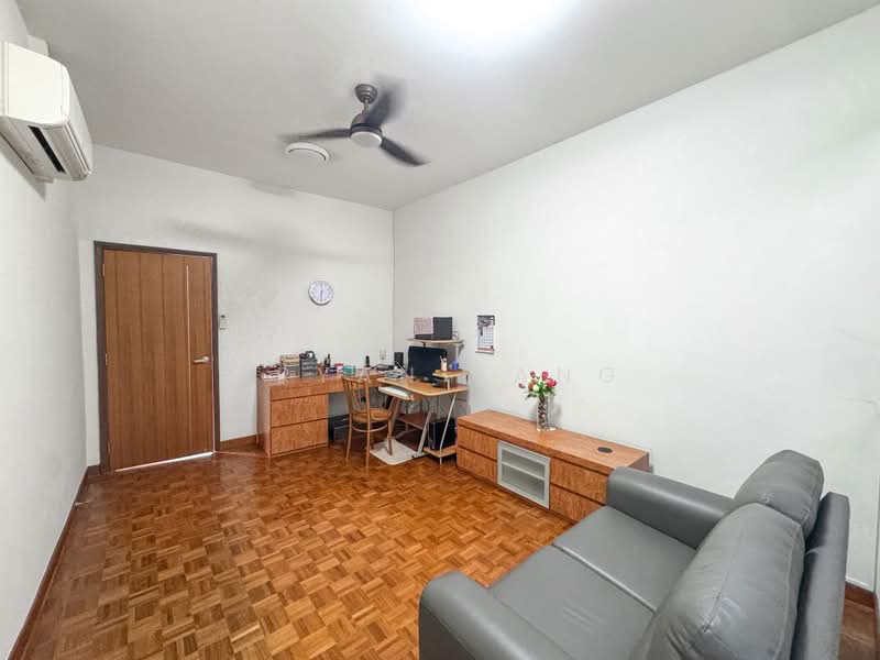 Charming Freehold Inter-Terrace For Sale @ Tai Hwan, , 5 Bedrooms, 2,800 sqft, Terraced House For Sale, by Bryan Pang, 500197630 - Study - PropertyGuru.com.sg