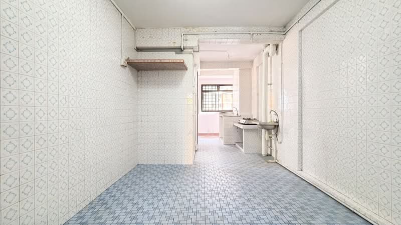 1 Beach Road, 1 Beach Road, 3 Bedrooms, 731 sqft, HDB Flat For Sale, by Jason Tan (陈春億), 500197648 - Kitchen - PropertyGuru.com.sg