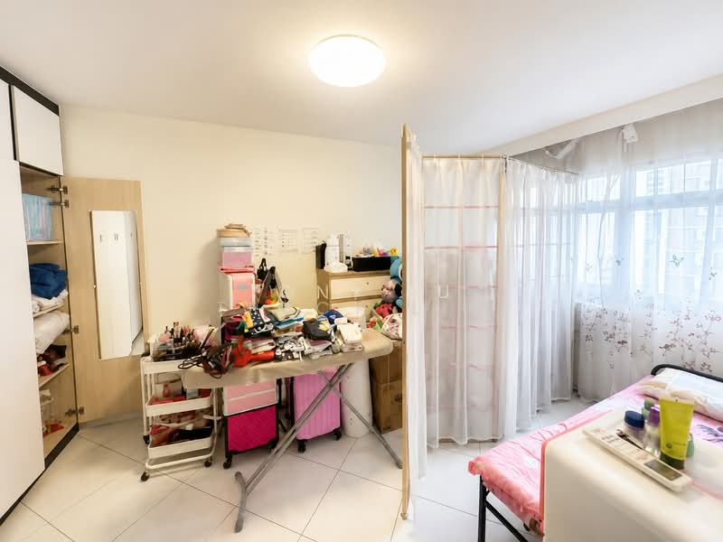325 Tah Ching Road, 325 Tah Ching Road, 3 Bedrooms, 1,098 sqft, HDB Flat For Sale, by Tracy Lim, 500197649 - Bedroom - PropertyGuru.com.sg