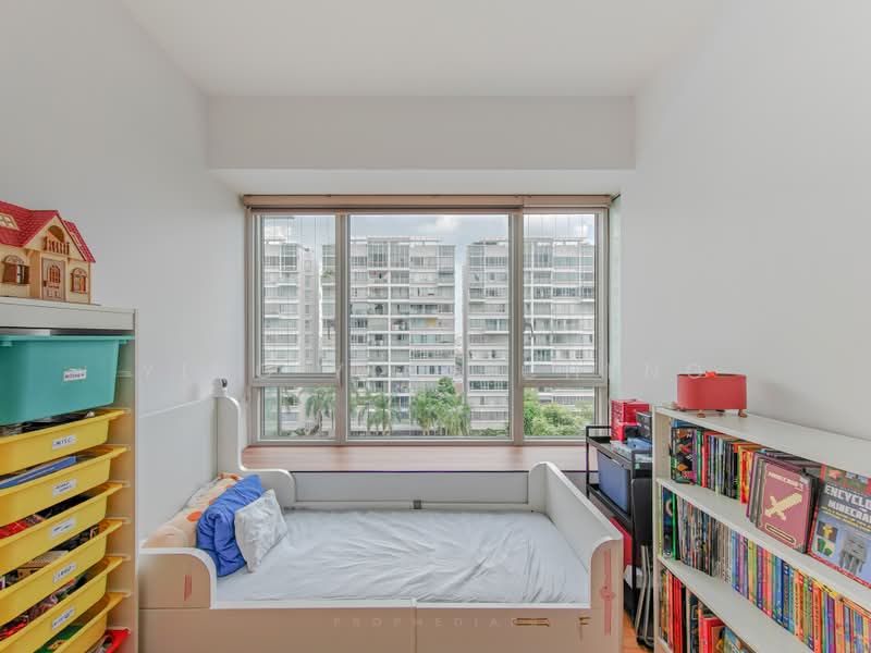 The Centris, 81 Jurong West Central 3, 3 Bedrooms, 1,238 sqft, Condominium For Sale, by Ying Ying Cheng, 500197652 - Common Bedroom - PropertyGuru.com.sg