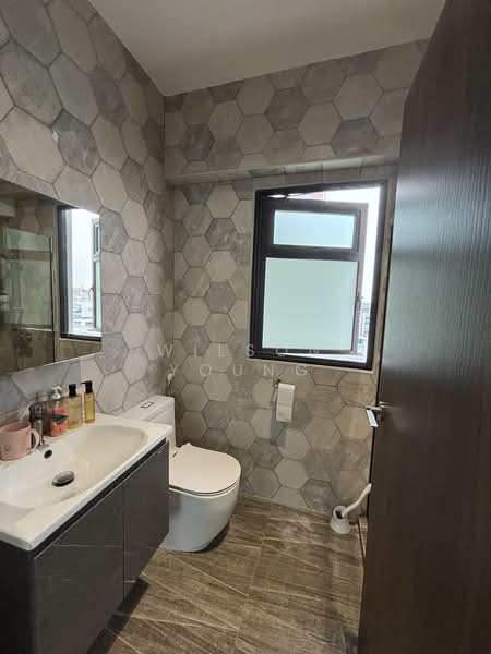 365C Upper Serangoon Road, 365C Upper Serangoon Road, 3 Bedrooms, 990 sqft, HDB Flat For Rent, by Wilson Young, 500197653 - Bathroom - PropertyGuru.com.sg