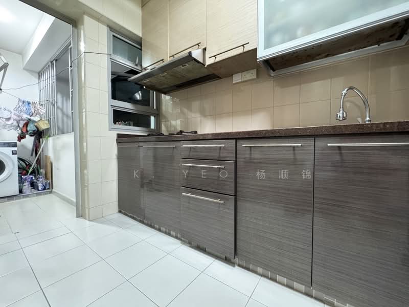 303C Punggol Central, 303C Punggol Central, 3 Bedrooms, 1,001 sqft, HDB Flat For Sale, by S. K. Yeo 杨顺锦, 500197658 - Kitchen - PropertyGuru.com.sg