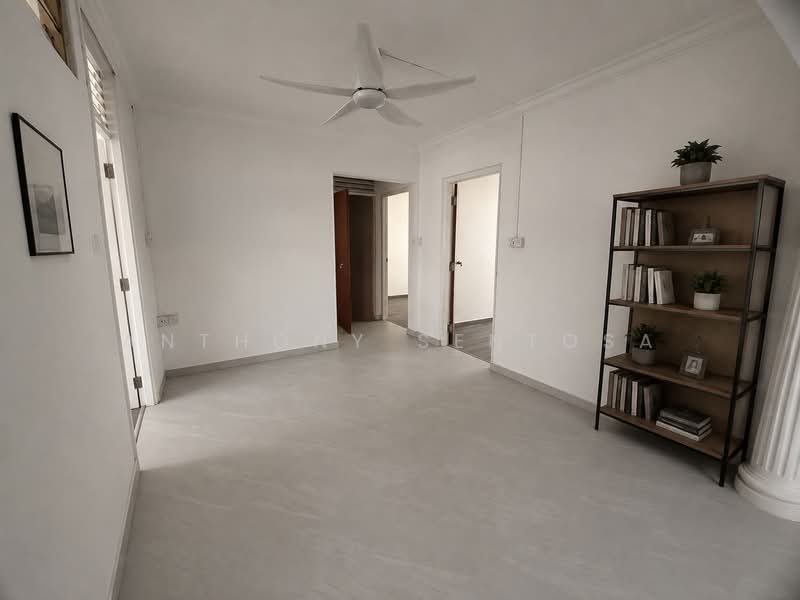 823 Jurong West Street 81, 823 Jurong West Street 81, 4 Bedrooms, 1,301 sqft, HDB Flat For Sale, by Anthony Sentosa, 500197664 - Living Room - PropertyGuru.com.sg