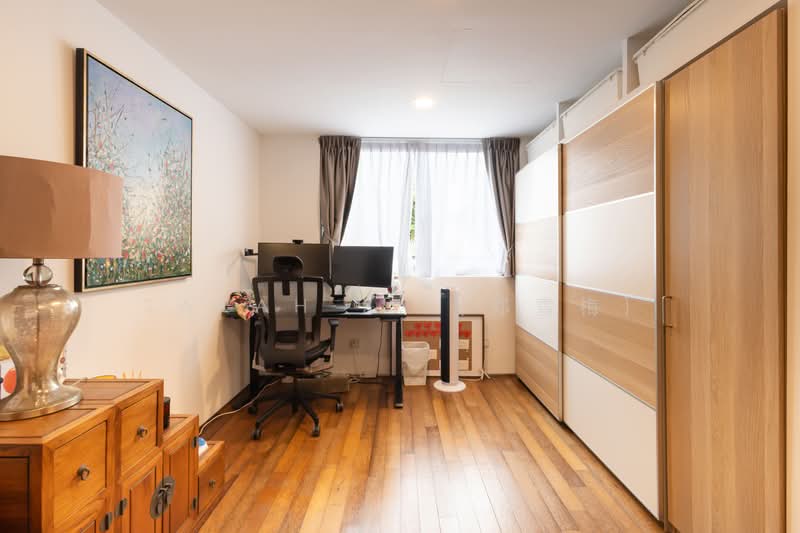 🌳 Tranquil Hillcrest Semi-Detached Move-in Ready, , 6 Bedrooms, 4,500 sqft, Semi-Detached House For Sale, by Sarah X. (郑雪梅), 500197665 - Study - PropertyGuru.com.sg