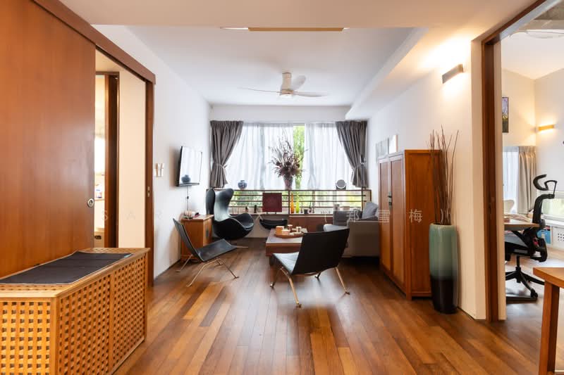 🌳 Tranquil Hillcrest Semi-Detached Move-in Ready, , 6 Bedrooms, 4,500 sqft, Semi-Detached House For Sale, by Sarah X. (郑雪梅), 500197665 - Family Lounge - PropertyGuru.com.sg