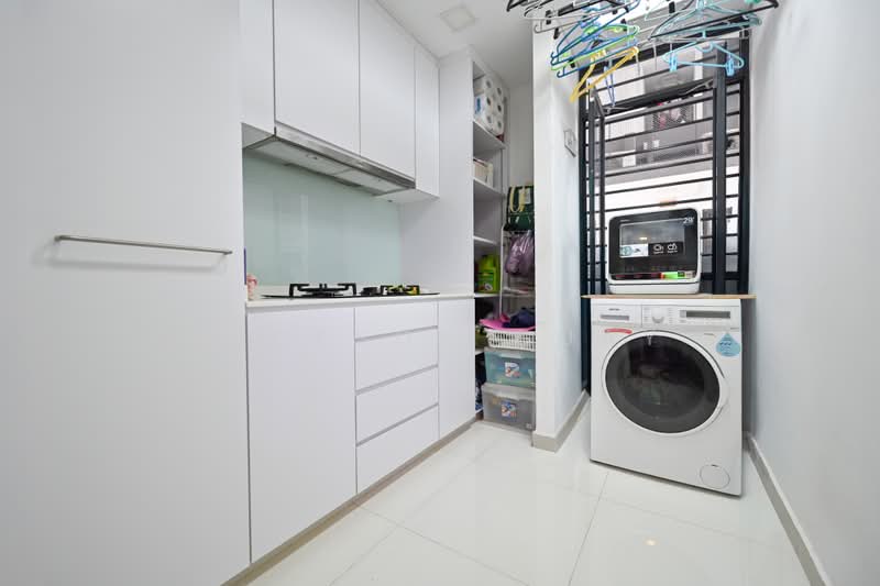 Artra, 12 Alexandra View, 3 Bedrooms, 1,119 sqft, Condominium For Sale, by Nickson Guay, 500197676 - Kitchen - PropertyGuru.com.sg