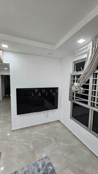 22 Teban Gardens Road, 22 Teban Gardens Road, 2 Bedrooms, 1,119 sqft, HDB Flat For Rent, by Rose Latha, 500197677 - Living Room - PropertyGuru.com.sg