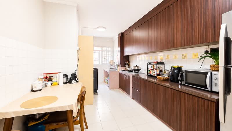 914 Jurong West Street 91, 914 Jurong West Street 91, 2 Bedrooms, 785 sqft, HDB Flat For Sale, by Johnson Lim, 500197680 - Kitchen - PropertyGuru.com.sg