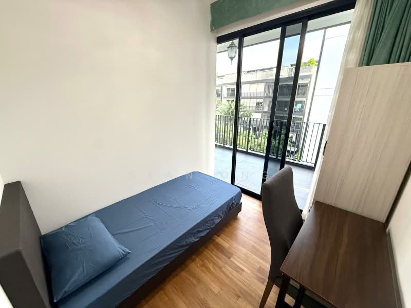 Village @ Pasir Panjang, 463 Pasir Panjang Road, Room Rental, 100 sqft, Condominium For Rent, by Sean Ong, 500197683 - Bedroom - PropertyGuru.com.sg