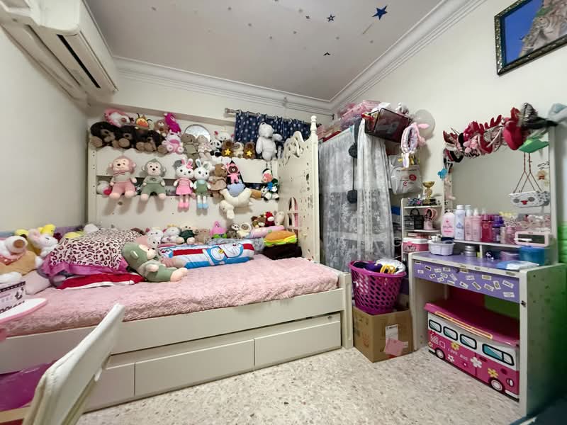 607 Ang Mo Kio Avenue 4, 607 Ang Mo Kio Avenue 4, 3 Bedrooms, 1,001 sqft, HDB Flat For Sale, by Donna Wang, 500197696 - Bedroom - PropertyGuru.com.sg