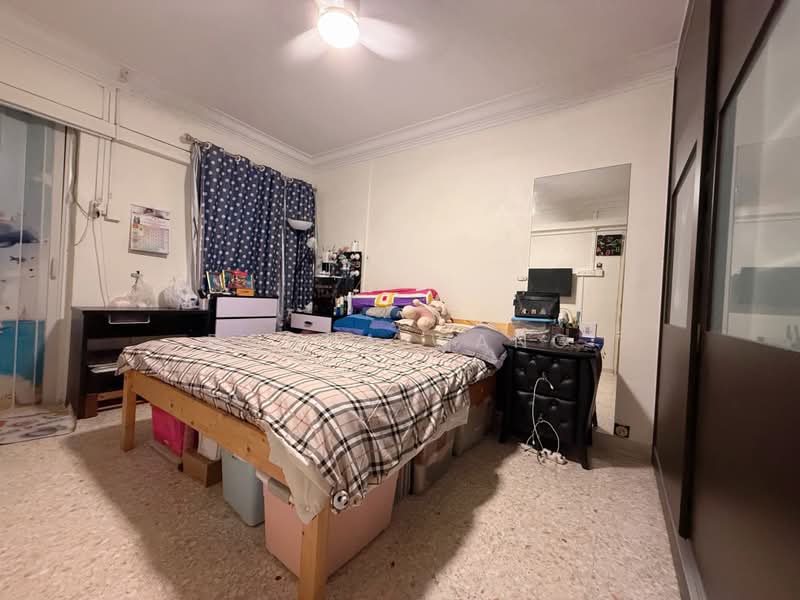 607 Ang Mo Kio Avenue 4, 607 Ang Mo Kio Avenue 4, 3 Bedrooms, 1,001 sqft, HDB Flat For Sale, by Donna Wang, 500197696 - Bedroom - PropertyGuru.com.sg