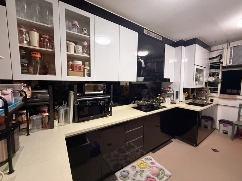 607 Ang Mo Kio Avenue 4, 607 Ang Mo Kio Avenue 4, 3 Bedrooms, 1,001 sqft, HDB Flat For Sale, by Donna Wang, 500197696 - Kitchen - PropertyGuru.com.sg