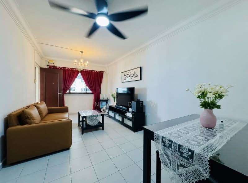 313 Woodlands Street 31, 313 Woodlands Street 31, 2 Bedrooms, 785 sqft, HDB Flat For Sale, by Lina Dewi, 500197719 - Living Room - PropertyGuru.com.sg