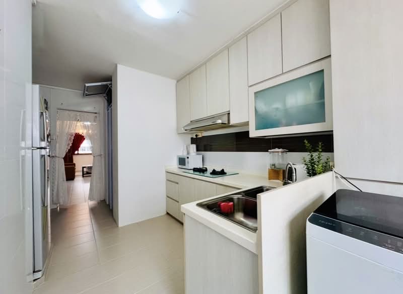 313 Woodlands Street 31, 313 Woodlands Street 31, 2 Bedrooms, 785 sqft, HDB Flat For Sale, by Lina Dewi, 500197719 - Kitchen - PropertyGuru.com.sg
