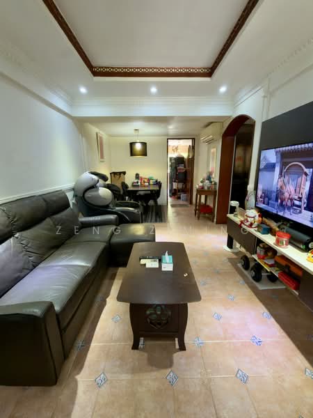 530 Bedok North Street 3, 530 Bedok North Street 3, Bedok / Upper East Coast, 2 Bedrooms, 731 sqft, HDB Flat For Sale, by Zeng Ziming, 500197723 - Living Room - PropertyGuru.com.sg