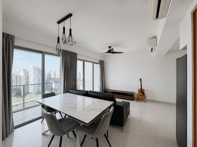Eight Riversuites, 2 Whampoa East, 2 Bedrooms, 840 sqft, Condominium For Sale, by Oliver Tan, 500197727 - Living Room - PropertyGuru.com.sg