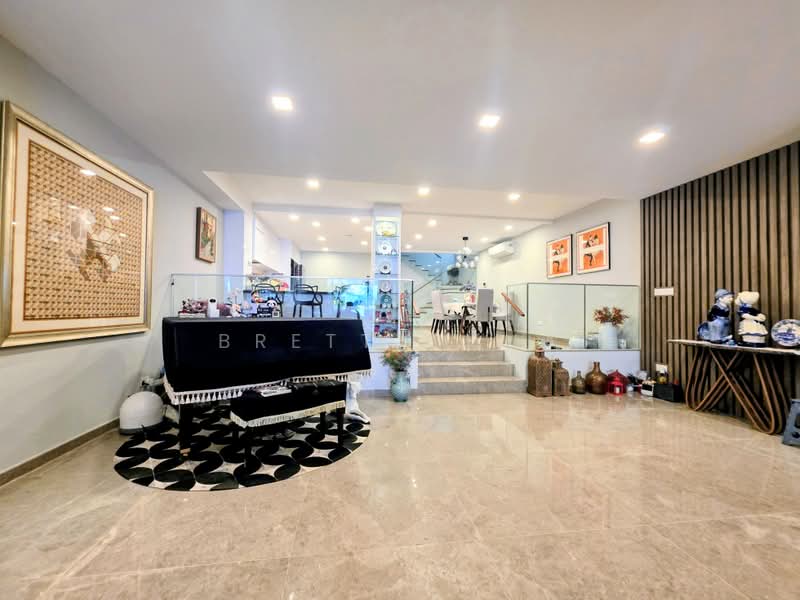 East View Garden, Jalan Segam, 5 Bedrooms, 4,350 sqft, Terraced House For Sale, by Brett Chua, 500197730 - Living Room - PropertyGuru.com.sg