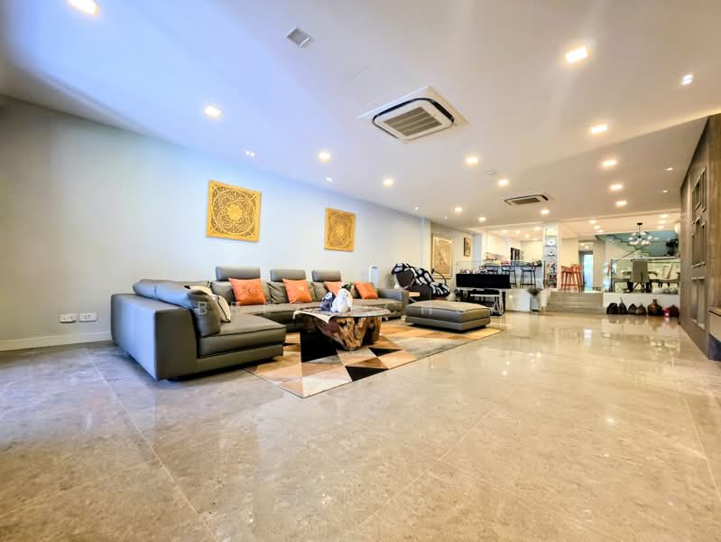 East View Garden, Jalan Segam, 5 Bedrooms, 4,350 sqft, Terraced House For Sale, by Brett Chua, 500197730 - Living Room - PropertyGuru.com.sg