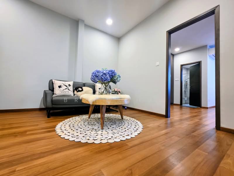 East View Garden, Jalan Segam, 5 Bedrooms, 4,350 sqft, Terraced House For Sale, by Brett Chua, 500197730 - Living Room - PropertyGuru.com.sg