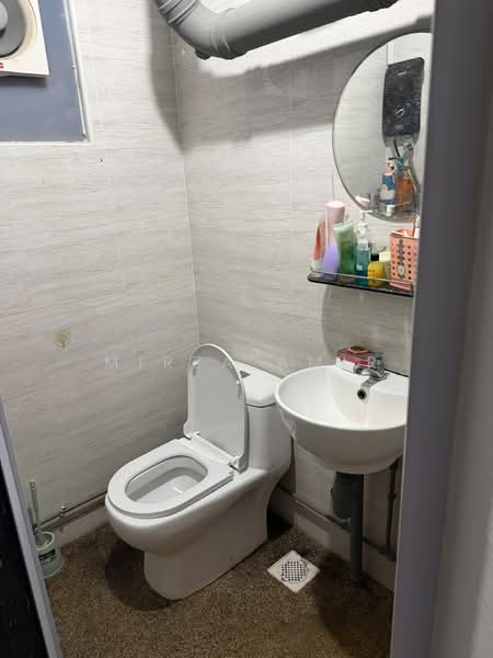 150 Yishun Street 11, 150 Yishun Street 11, Room Rental, 120 sqft, HDB Flat For Rent, by Mirza Amir, 500197742 - Bathroom - PropertyGuru.com.sg