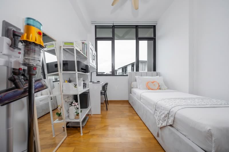 Parc Komo, 967 Upper Changi Road North, 3 Bedrooms, 969 sqft, Condominium For Sale, by Aubrey Ang, 500197744 - Bedroom - PropertyGuru.com.sg