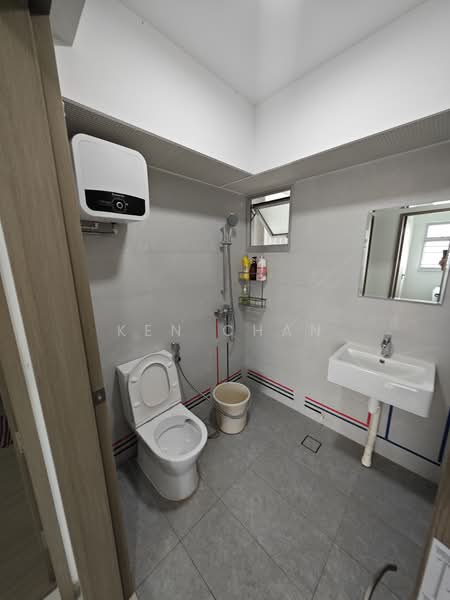 651C Ang Mo Kio Avenue 9, 651C Ang Mo Kio Avenue 9, Room Rental, 60 sqft, HDB Flat For Rent, by Ken Chan, 500197772 - Bathroom - PropertyGuru.com.sg