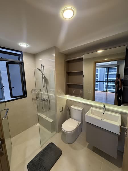 Twin Waterfalls, 106 Punggol Walk, 3 Bedrooms, 1,087 sqft, Executive Condominium For Rent, by Mark Yeo (杨复中), 500197784 - Common Bathroom - PropertyGuru.com.sg