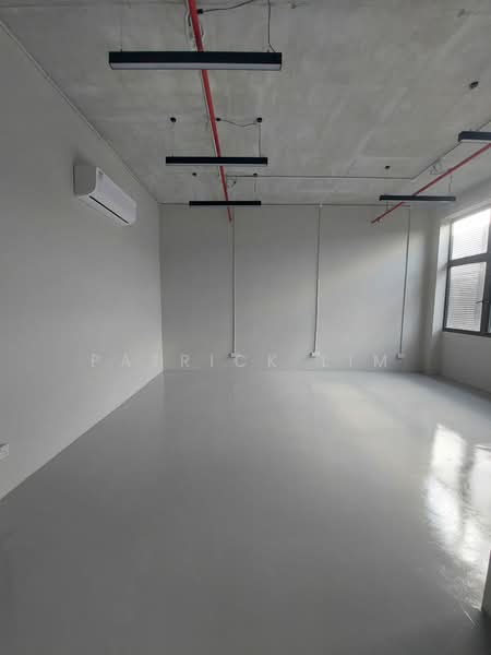 Polaris @ Woodlands, 101 Woodlands Avenue 12, 316 sqft, Factory / Workshop (B2) For Rent, by Patrick Lim, 500197816 - Unit with window - CommercialGuru.com.sg
