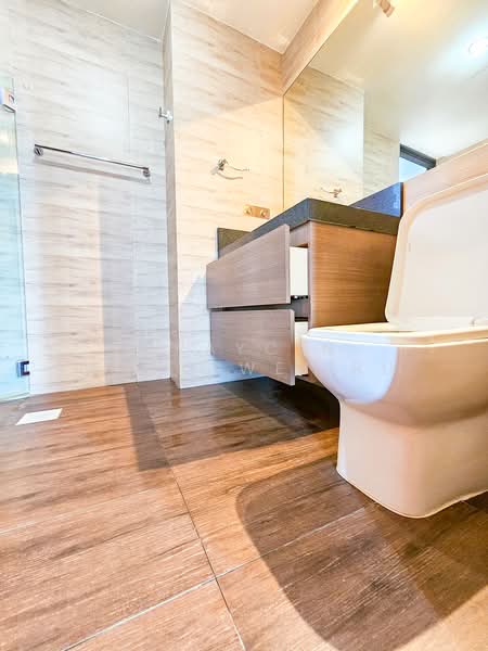 Tanglin View, 156 Prince Charles Crescent, 2 Bedrooms, 872 sqft, Condominium For Sale, by Graycin Wang Wei Ru, 500197833 - Bathroom - PropertyGuru.com.sg