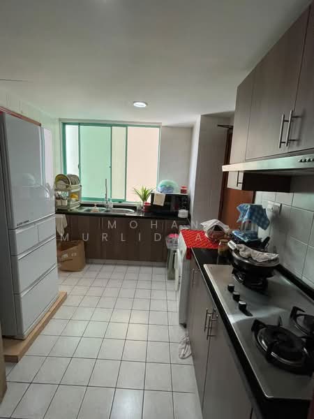 Hazel Park Condo, 15 Hazel Park Condo, 3 Bedrooms, 1,324 sqft, Condominium For Rent, by Mohan Murlidhar Harjani, 500197835 - Kitchen - PropertyGuru.com.sg
