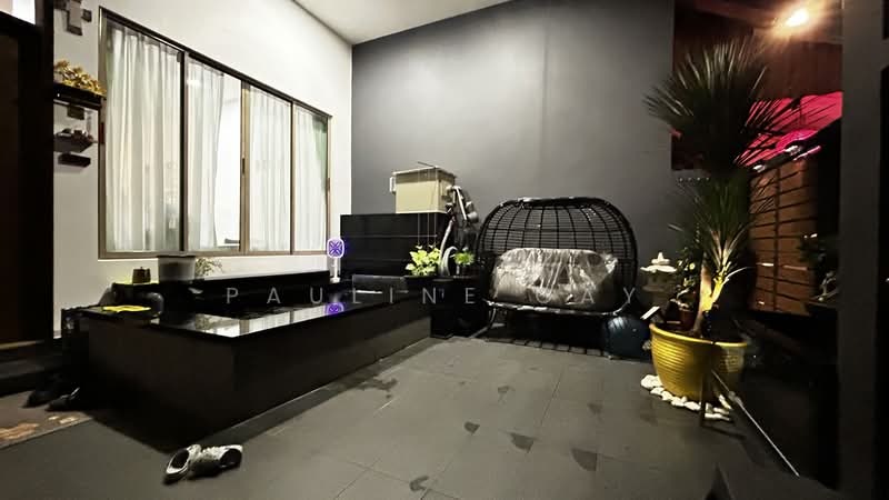 Rare modern 3.5 Storey terrace at Parry / Poh Huat Road / Simon place, Parry / Poh Huat / Simon place, 4 Bedrooms, 3,000 sqft, Terraced House For Sale, by Pauline Gay, 500197838 - Exterior - PropertyGuru.com.sg