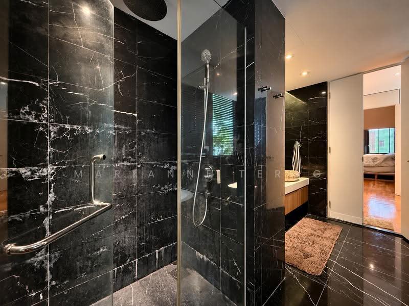 Serangoon Garden Estate, Burghley Drive, Hougang / Punggol / Sengkang, 6 Bedrooms, 4,500 sqft, Semi-Detached House For Rent, by Marianne Terng, 500197847 - Master Bathroom - PropertyGuru.com.sg