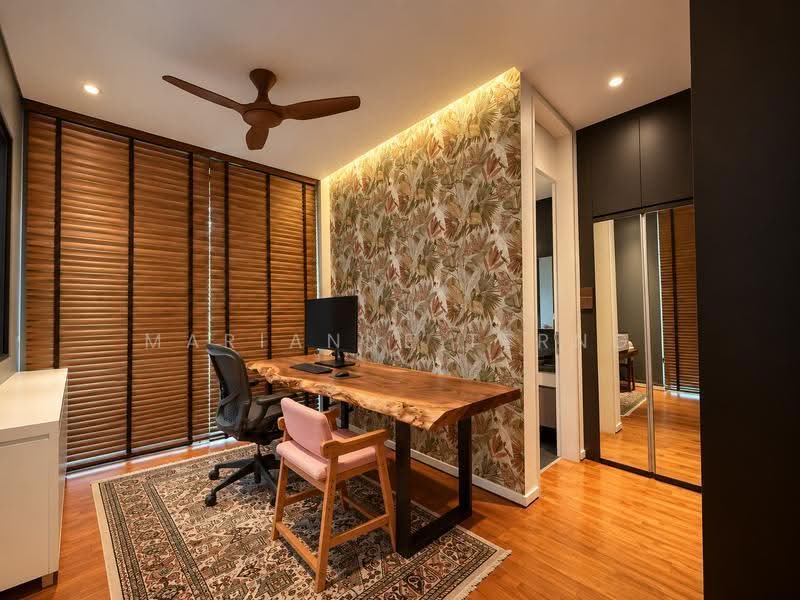 Serangoon Garden Estate, Burghley Drive, Hougang / Punggol / Sengkang, 6 Bedrooms, 4,500 sqft, Semi-Detached House For Rent, by Marianne Terng, 500197847 - Ensuite Bedroom - PropertyGuru.com.sg