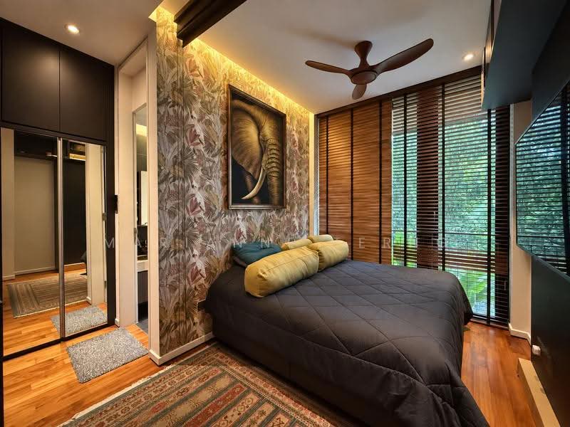Serangoon Garden Estate, Burghley Drive, Hougang / Punggol / Sengkang, 6 Bedrooms, 4,500 sqft, Semi-Detached House For Rent, by Marianne Terng, 500197847 - Ensuite Bedroom - PropertyGuru.com.sg