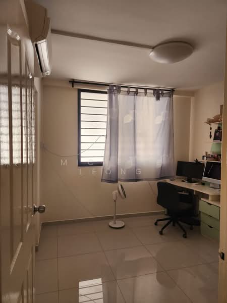 181 Bishan Street 13, 181 Bishan Street 13, 3 Bedrooms, 904 sqft, HDB Flat For Sale, by Michelle Leong, 500197850 - Study - PropertyGuru.com.sg