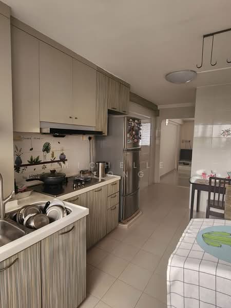 181 Bishan Street 13, 181 Bishan Street 13, 3 Bedrooms, 904 sqft, HDB Flat For Sale, by Michelle Leong, 500197850 - Kitchen - PropertyGuru.com.sg