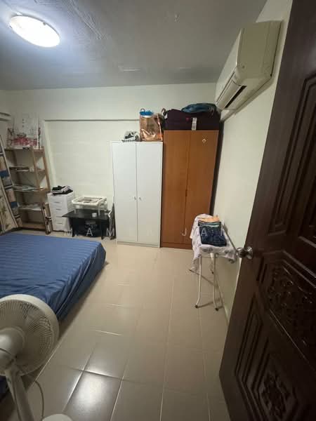 105 Potong Pasir Avenue 1, 105 Potong Pasir Avenue 1, 2 Bedrooms, 721 sqft, HDB Flat For Rent, by Mamta Jain, 500197854 - Bedroom - PropertyGuru.com.sg