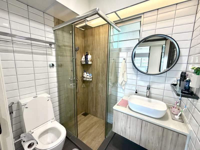 487B Choa Chu Kang Avenue 5, 487B Choa Chu Kang Avenue 5, 3 Bedrooms, 1,000 sqft, HDB Flat For Sale, by Micain Ong, 500197888 - Bathroom - PropertyGuru.com.sg