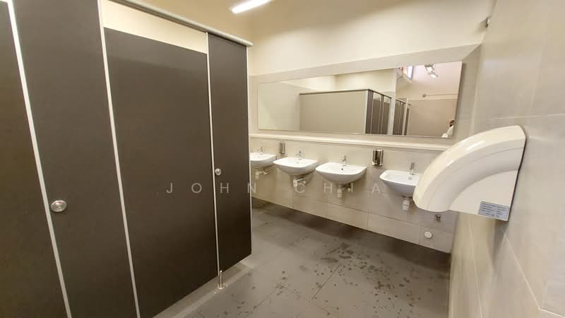 Ruby Land Complex, 52 Genting Lane, 5,000 sqft, Light Industrial (B1) For Rent, by John Chia, 500197889 - Bathroom - CommercialGuru.com.sg